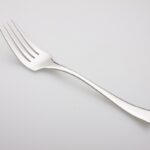 Twin Fish ช้อนส้อมลาย 1518 – ส้อมเสิร์ฟ